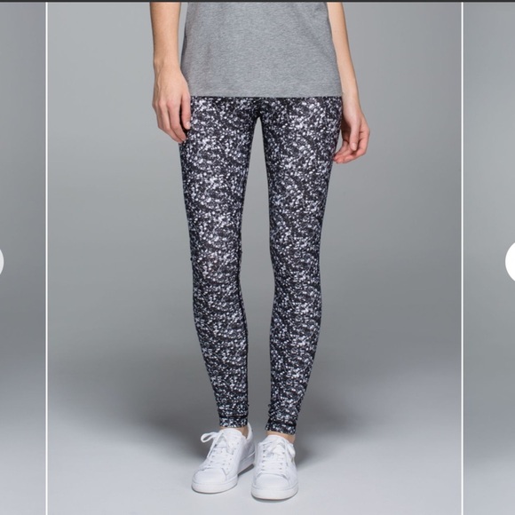 Lululemon Shine Tight Shimmy Shimmer Black White Leggings - Picture 2 of 15